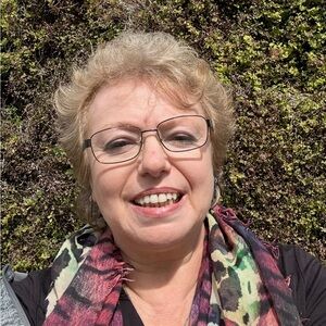 Meet your Posher, Irene